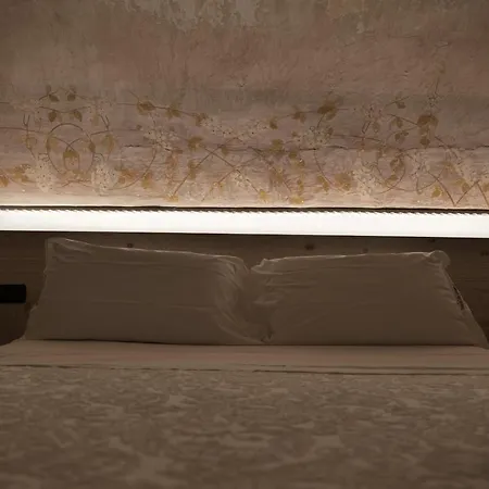 Dimora San Giuseppe Bed and Breakfast 4*